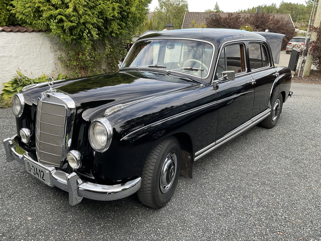 Mercedes-Benz 220 S | 1957 | Route 66 Auctions