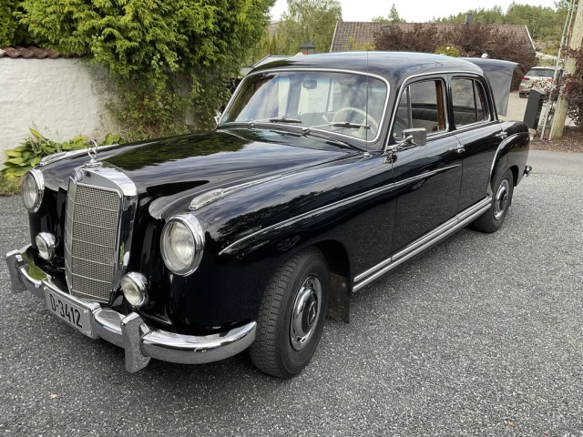 Mercedes-Benz 220 S | 1957 | Route 66 Auctions