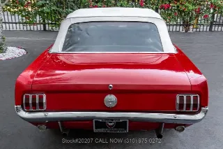 Foto 12 di 24: 1966 Ford Mustang Convertible