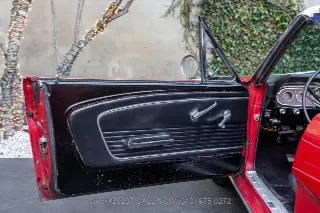 Foto 21 di 24: 1966 Ford Mustang Convertible