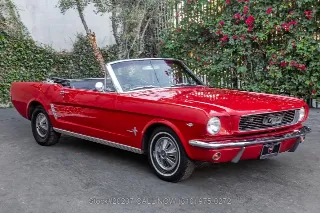 Foto 4 di 24: 1966 Ford Mustang Convertible