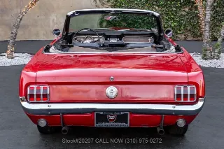 Foto 7 di 24: 1966 Ford Mustang Convertible