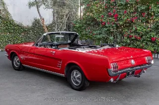 Foto 8 di 24: 1966 Ford Mustang Convertible