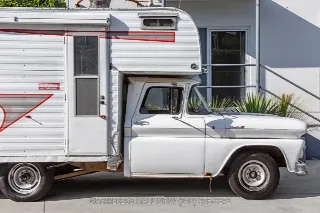 Foto 11 di 24: 1961 Chevrolet Apache 20 Camper