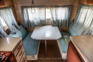 Foto 20 di 24: 1961 Chevrolet Apache 20 Camper
