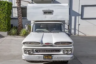Foto 2 di 24: 1961 Chevrolet Apache 20 Camper