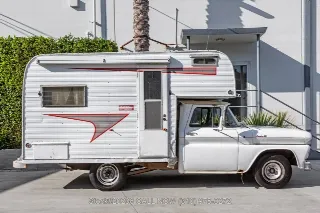 Foto 4 di 24: 1961 Chevrolet Apache 20 Camper