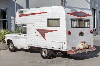 Foto 7 di 24: 1961 Chevrolet Apache 20 Camper
