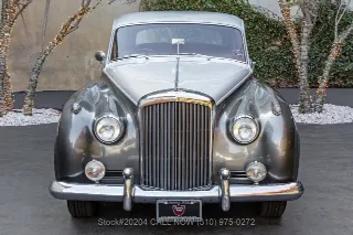 Foto 2 di 24: 1960 Bentley S2