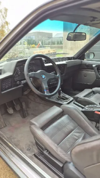 Foto 2 di 9: BMW 635 CSi | 1988 | Route 66 Auctions