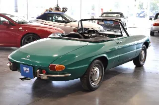Foto 5 di 44: Alfa Romeo Spider 1300 Junior