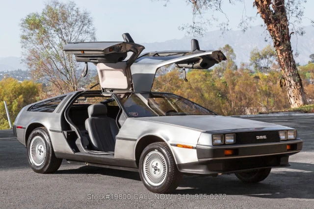 1983 DeLorean DMC 12
