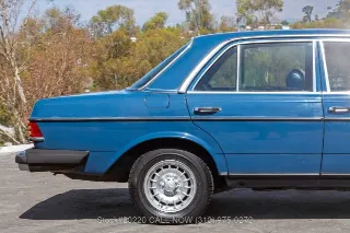 Foto 11 di 24: 1982 Mercedes Benz 300D