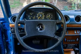 Foto 19 di 24: 1982 Mercedes Benz 300D