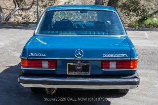 Foto 6 di 24: 1982 Mercedes Benz 300D