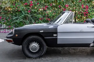 Foto 18 di 24: 1969 Alfa Romeo 1750 Spider