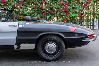 Foto 19 di 24: 1969 Alfa Romeo 1750 Spider