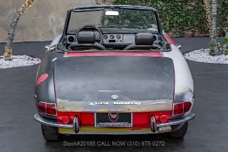 Foto 6 di 24: 1969 Alfa Romeo 1750 Spider