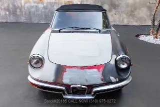 Foto 9 di 24: 1969 Alfa Romeo 1750 Spider