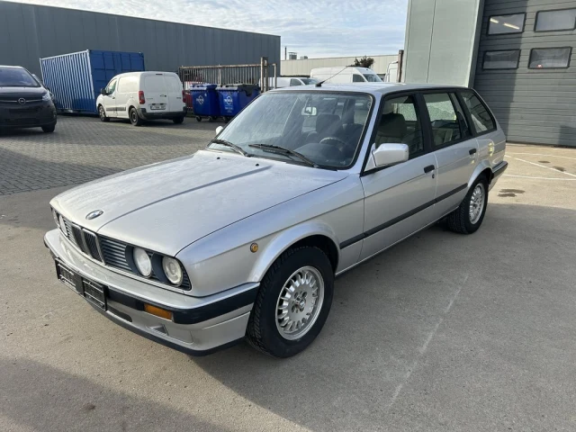 BMW 318i Touring | 1993 | Route 66 Auctions