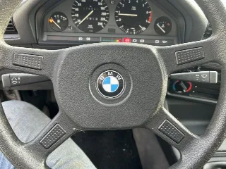 Foto 8 di 8: BMW 318i Touring | 1993 | Route 66 Auctions