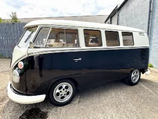 Foto 5 di 8: Volkswagen Type 2 Split-Screen Camper Van | 1966 | Route 66 Auctions