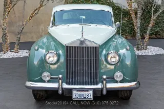 Foto 2 di 24: 1959 Rolls Royce Silver Cloud I
