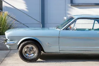Foto 13 di 24: 1966 Ford Mustang