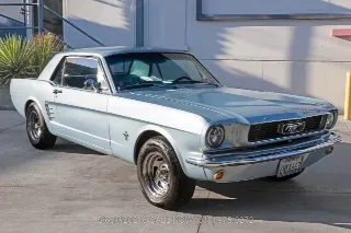 Foto 1 di 24: 1966 Ford Mustang