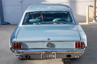 Foto 7 di 24: 1966 Ford Mustang