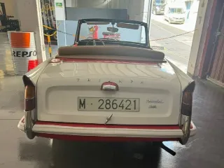 Foto 5 di 8: Triumph Herald 1200 | 1961 | Route 66 Auctions