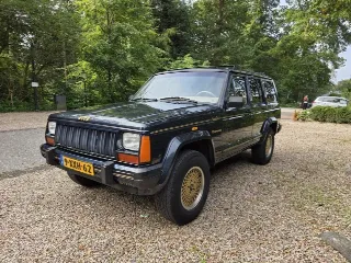 Foto 4 di 8: Jeep Cherokee XJ Limited | 1990 | Route 66 Auctions