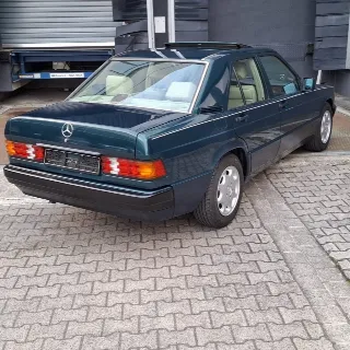 Foto 5 di 8: Mercedes-Benz 190 E 2.3 Limited Edition | 1993 | Route 66 Auctions