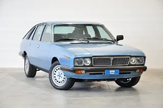 Foto 1 di 30: Lancia Gamma 2.0