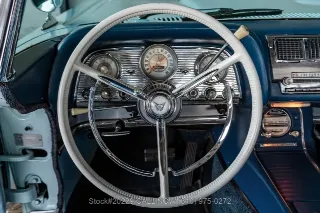 Foto 17 di 24: 1960 Ford Thunderbird