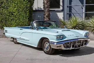 Foto 1 di 24: 1960 Ford Thunderbird