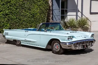 Foto 3 di 24: 1960 Ford Thunderbird