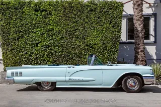 Foto 4 di 24: 1960 Ford Thunderbird