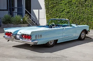 Foto 5 di 24: 1960 Ford Thunderbird