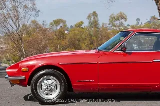 Foto 13 di 24: 1971 Datsun 240Z