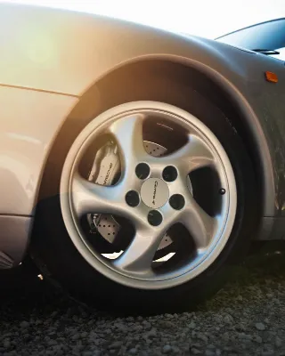 Foto 5 di 10: Porsche 993 Cabrio Carrera 4 | 1995