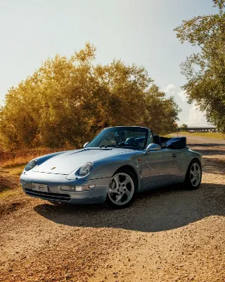 Foto 6 di 10: Porsche 993 Cabrio Carrera 4 | 1995