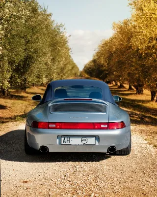 Foto 8 di 10: Porsche 993 Cabrio Carrera 4 | 1995