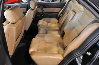 Foto 24 di 30: Alfa Romeo 164 3.0i V6 24V cat Q4 Recaro