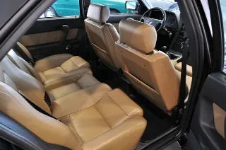 Foto 27 di 30: Alfa Romeo 164 3.0i V6 24V cat Q4 Recaro