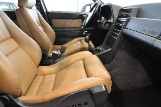Foto 29 di 30: Alfa Romeo 164 3.0i V6 24V cat Q4 Recaro