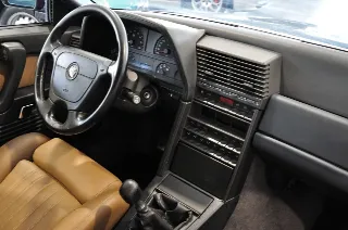 Foto 30 di 30: Alfa Romeo 164 3.0i V6 24V cat Q4 Recaro