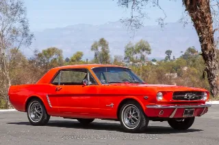 Foto 16 di 24: 1965 Ford Mustang