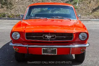 Foto 2 di 24: 1965 Ford Mustang