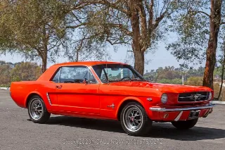 Foto 4 di 24: 1965 Ford Mustang